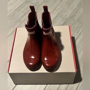 Hunter Boos Women's Original Gloss Chelsea Red Rain Boots